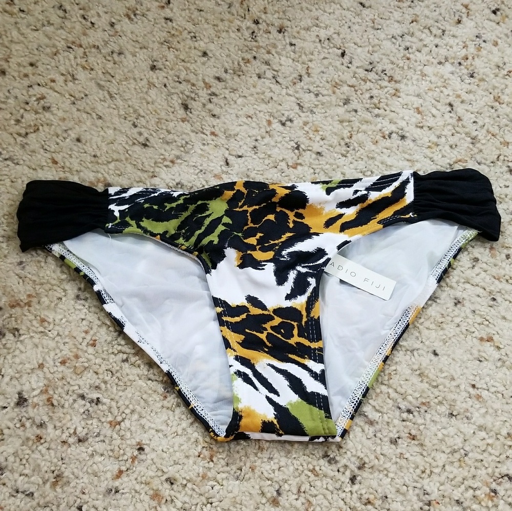 NWT Radio Fiji bikini bottom